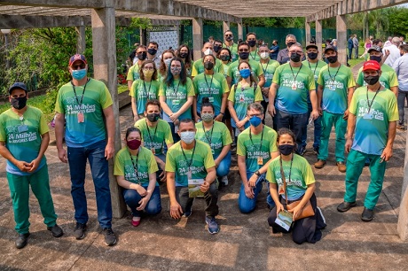 Profissionais da Diretoria de Coordenação representam todos os empregados e terceirizados que há 40 anos mantêm as nossas áreas florestais. Foto: Alexandre Marchetti/Itaipu Binacional